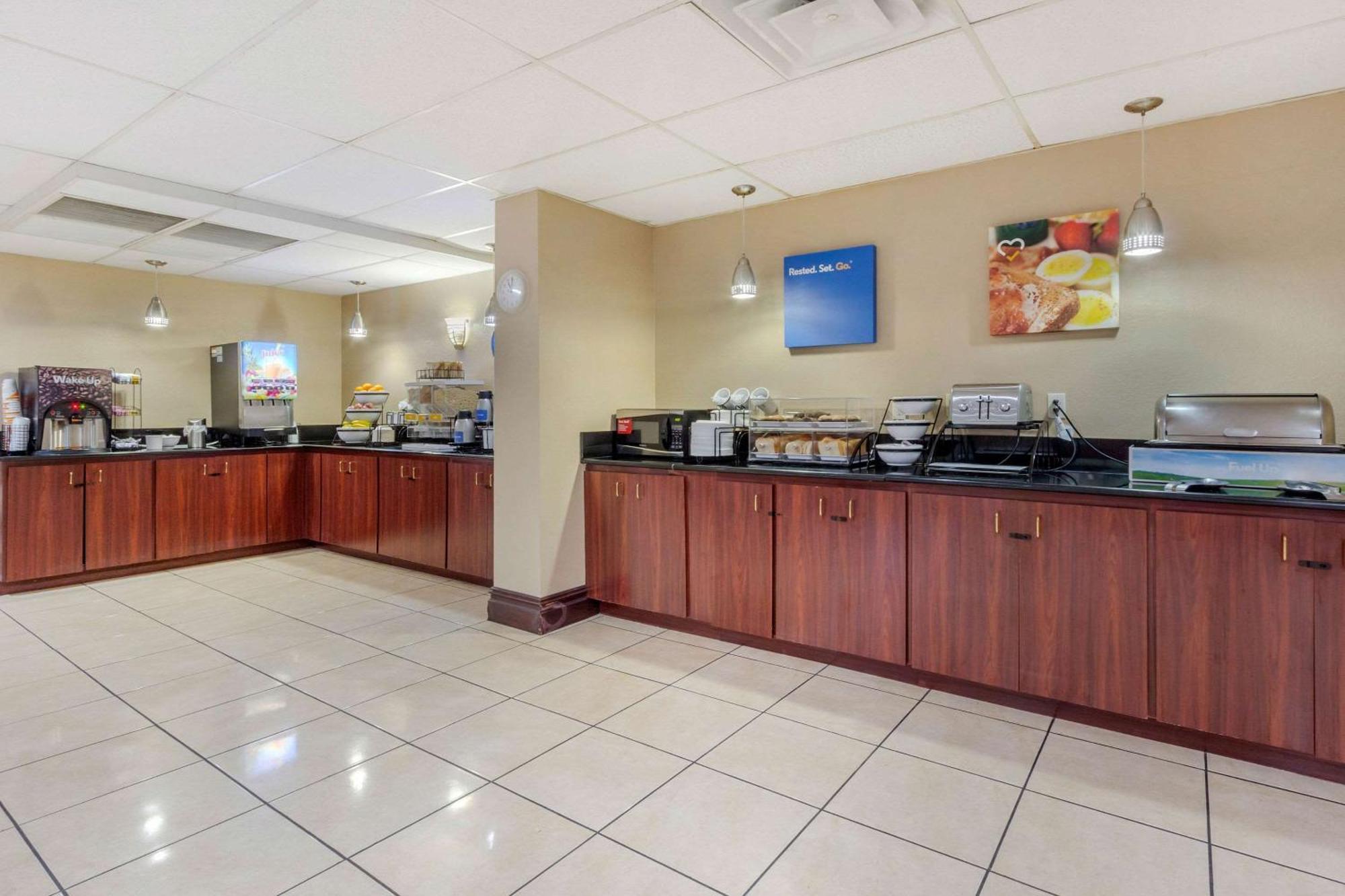 Comfort Inn St Petersburg North San Petersburgo Exterior foto